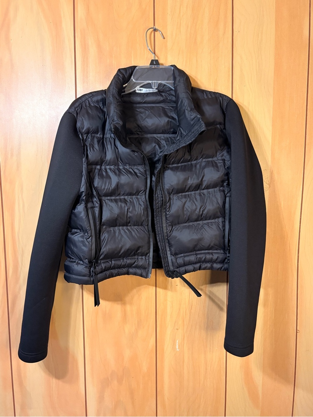 Zara Women's Black Quilted Puffer Jacket with Sleeves